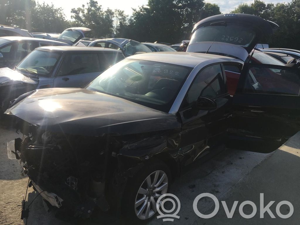 Audi A1 Cinturón trasero 
