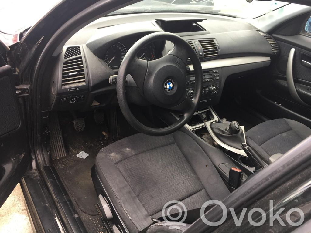 BMW 1 E81 E87 Šoninės oro grotelės 