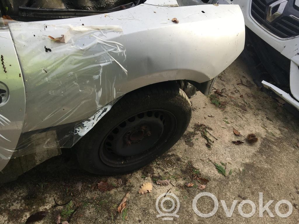 BMW Z4 E85 E86 Aizmugurējā ceturtdaļa mašīnas 