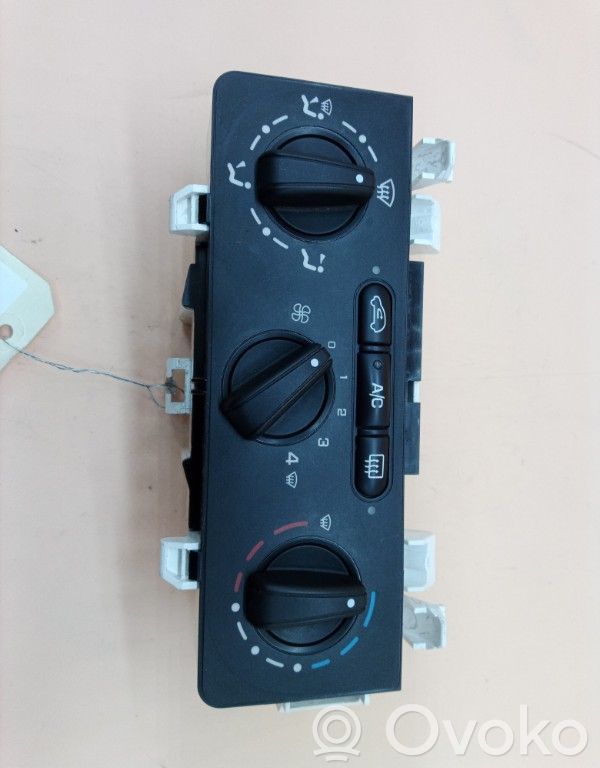 Citroen C2 Climate control unit 
