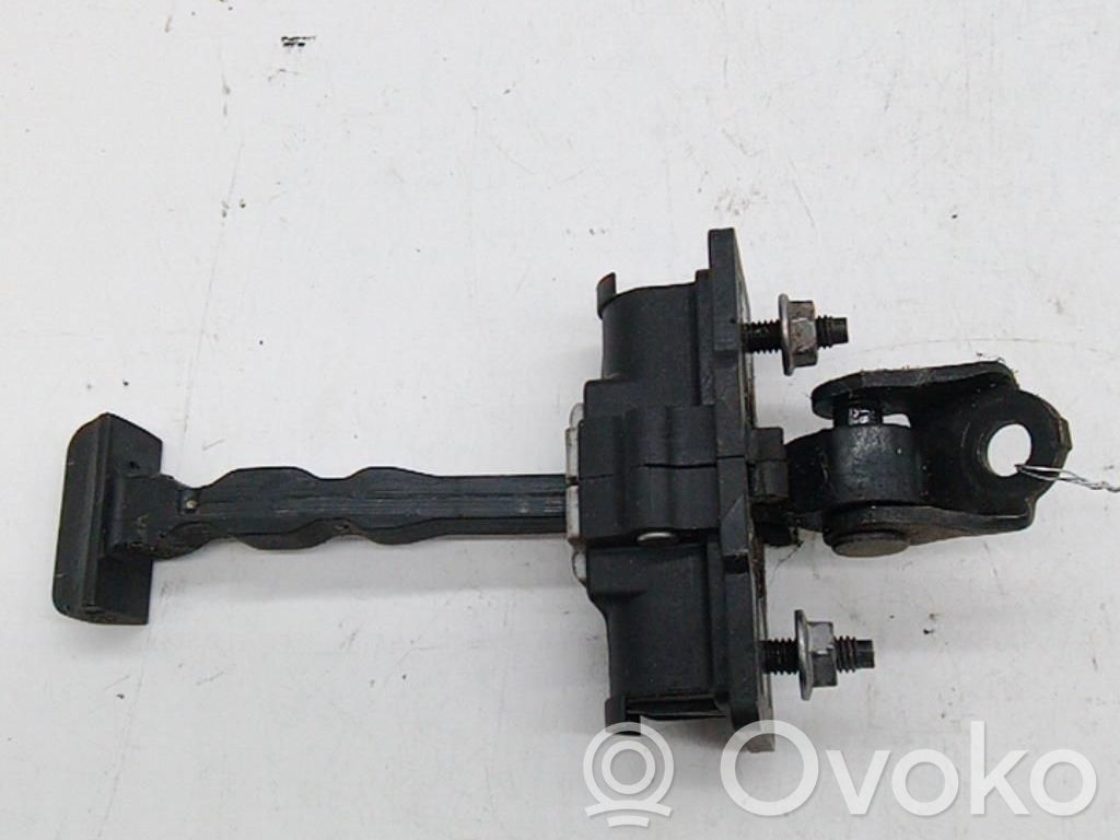 Citroen C4 Cactus Etuoven pidätin 