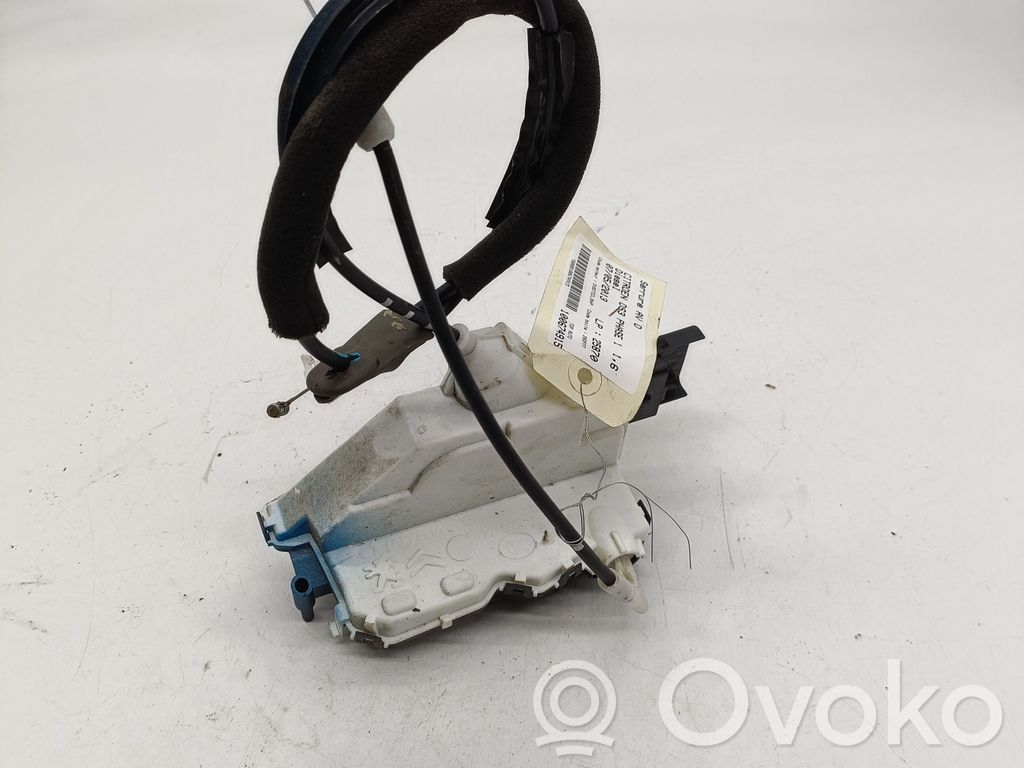 Citroen DS3 Front door lock 