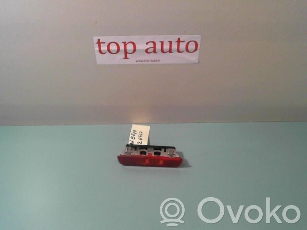 Citroen Nemo Third/center stoplight 