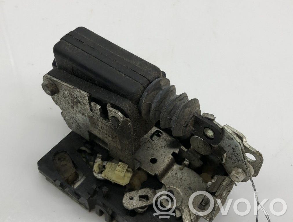 Dacia Duster Rear door lock 