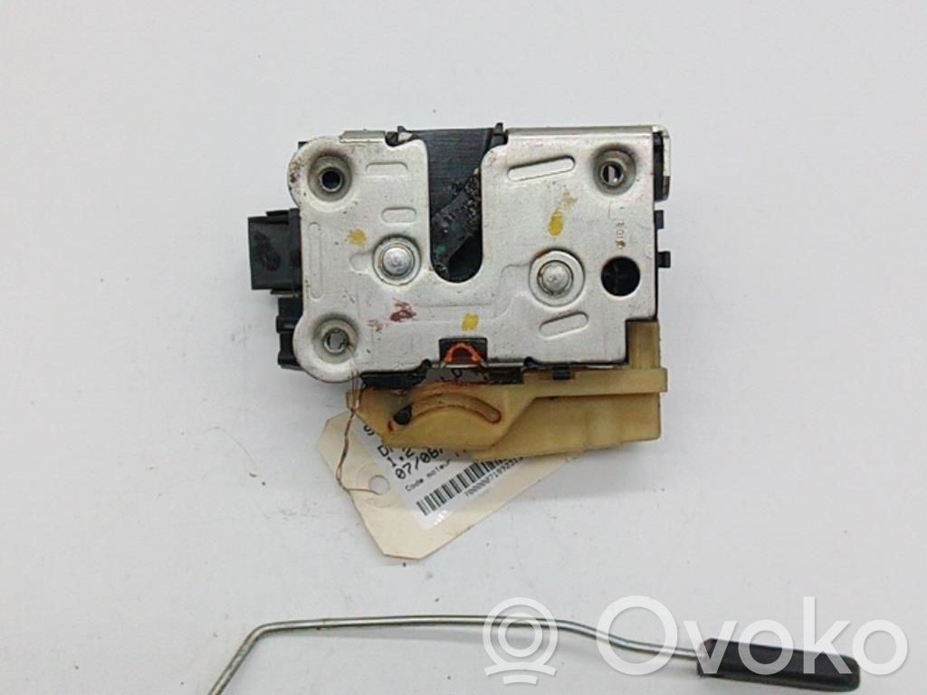 Dacia Duster Front door lock 