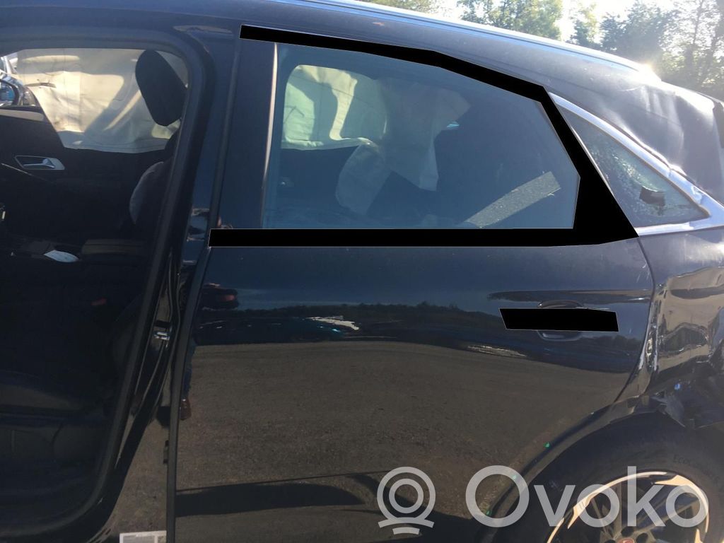DS Automobiles 7 Crossback Puerta trasera 