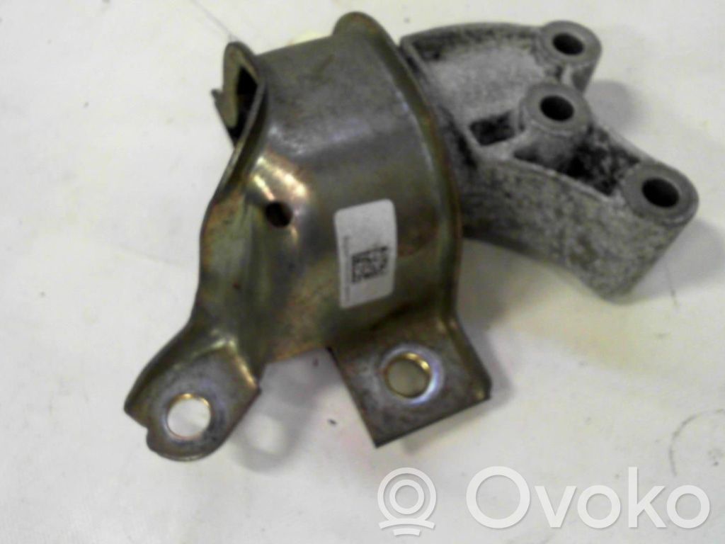 Fiat 500 Engine mount bracket 