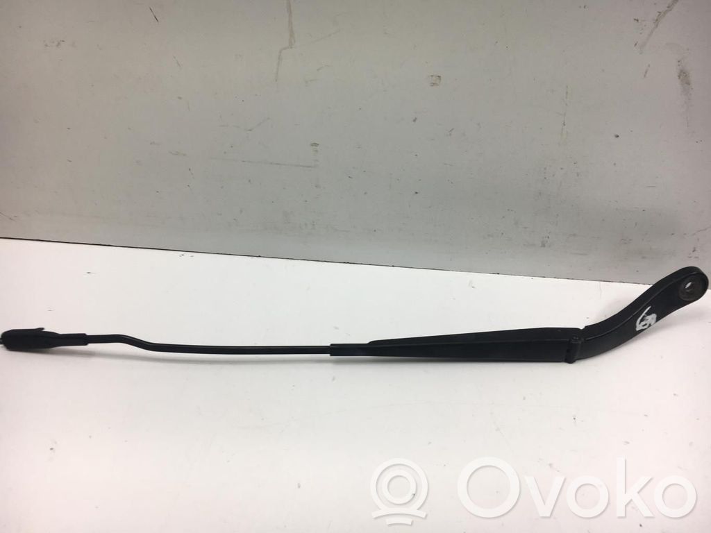 Ford C-MAX II Front wiper blade arm 