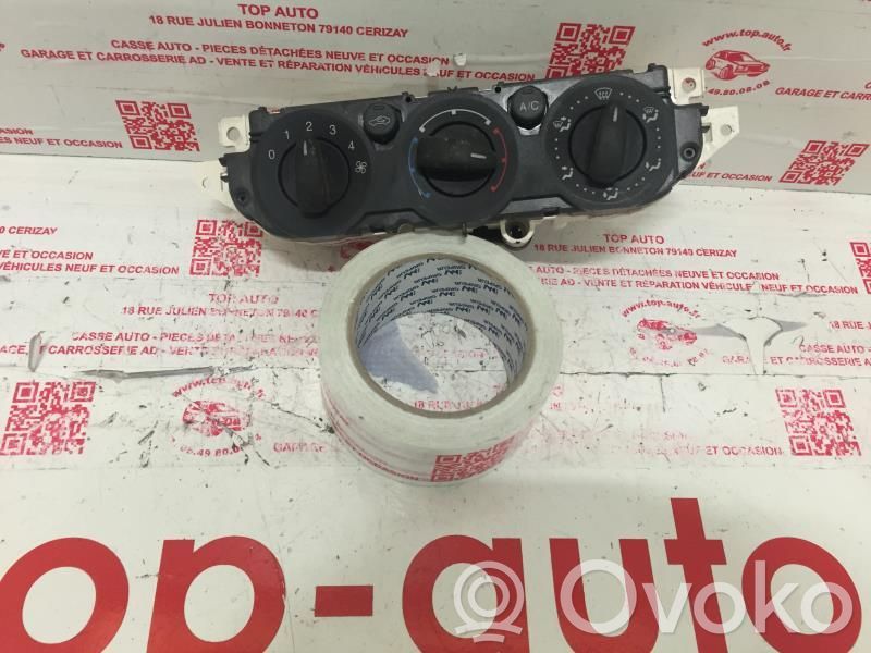Ford C-MAX I Climate control unit 