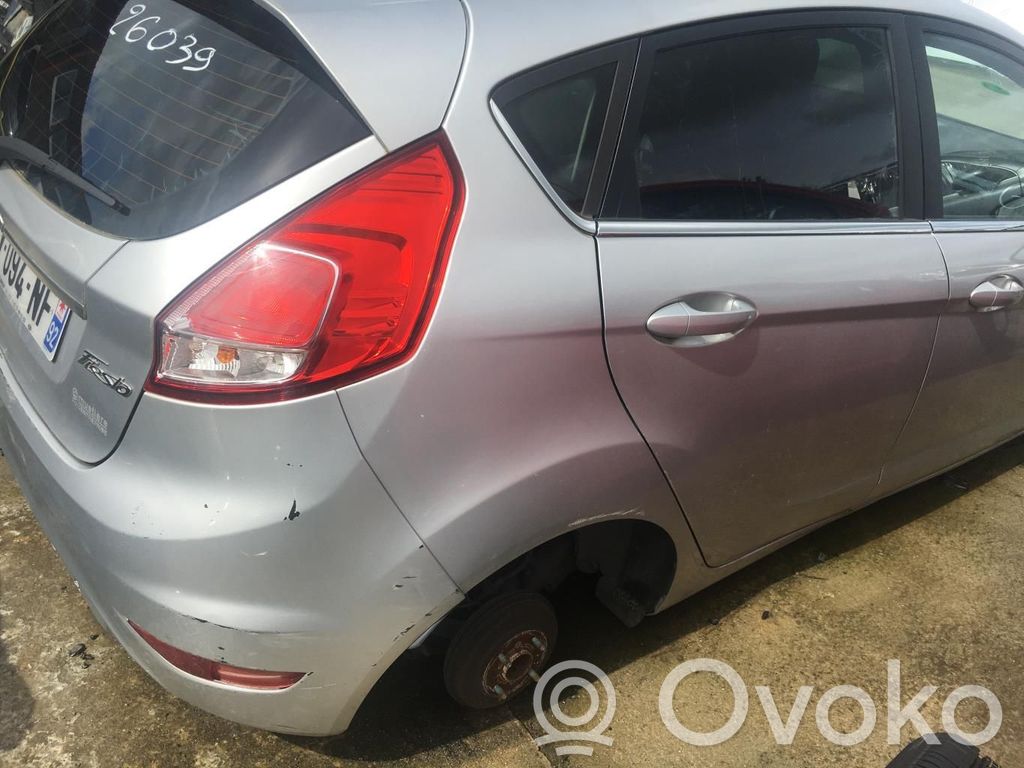 Ford Fiesta Panel lateral trasero 