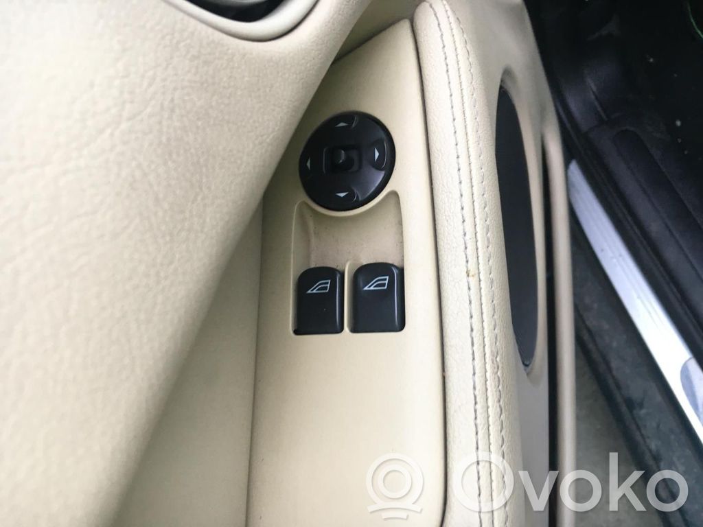 Jaguar X-Type Electric window control switch 