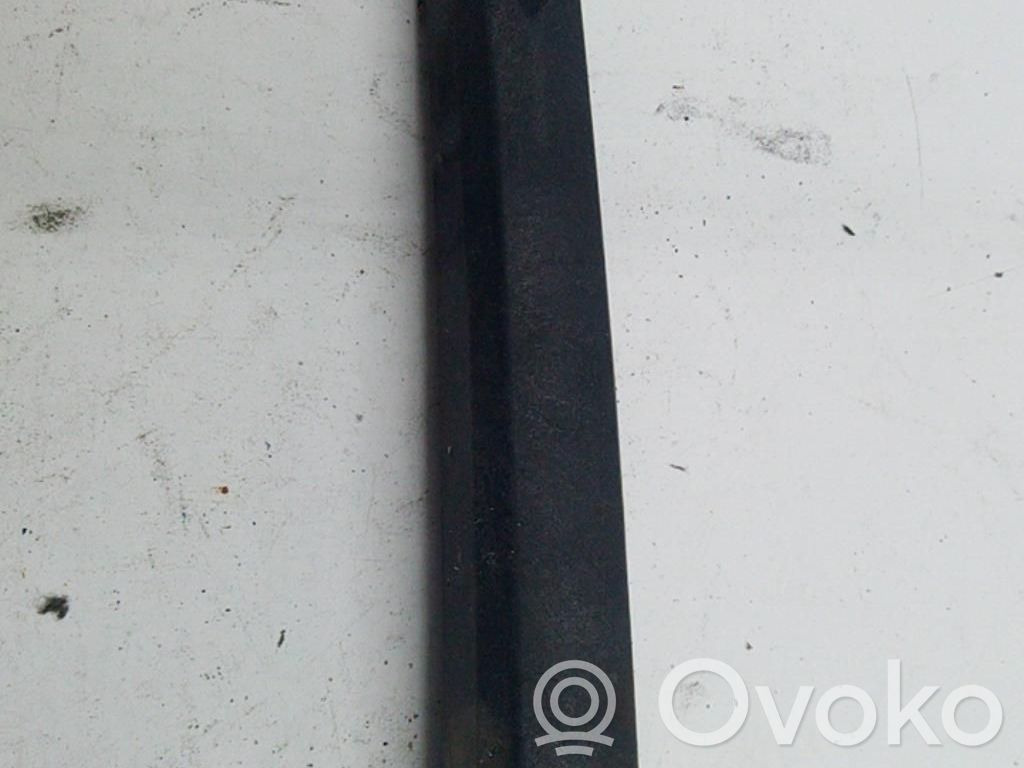 Mazda 5 Brazo del limpiaparabrisas trasero 