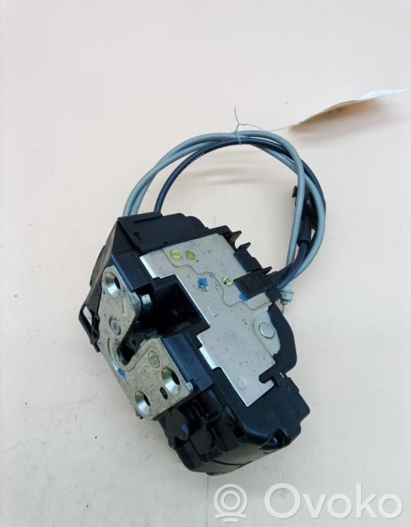 Nissan Note (E11) Front door lock 