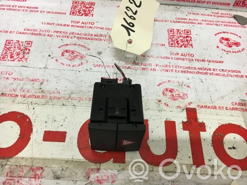 Opel Meriva A Hazard light switch 