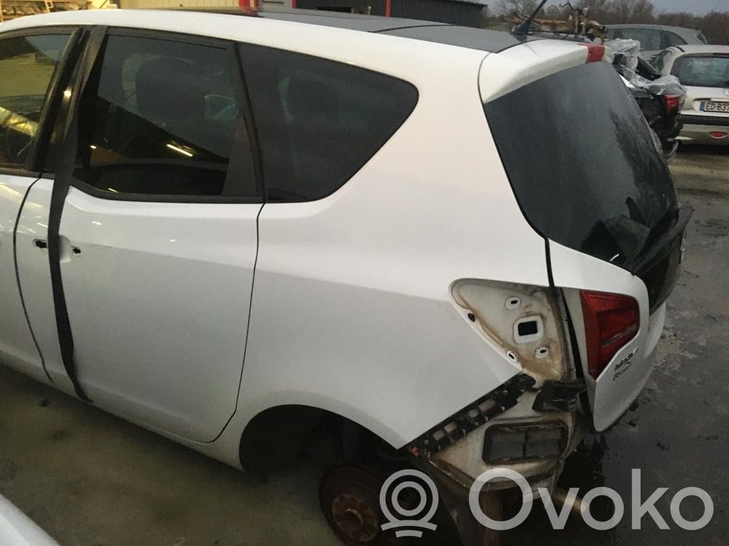 Opel Meriva B Takakulmapaneeli 