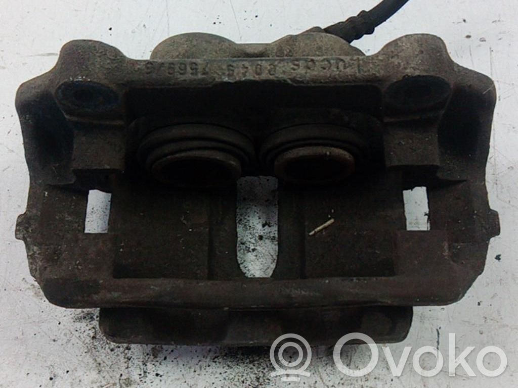 Opel Vivaro Zacisk hamulcowy przedni 