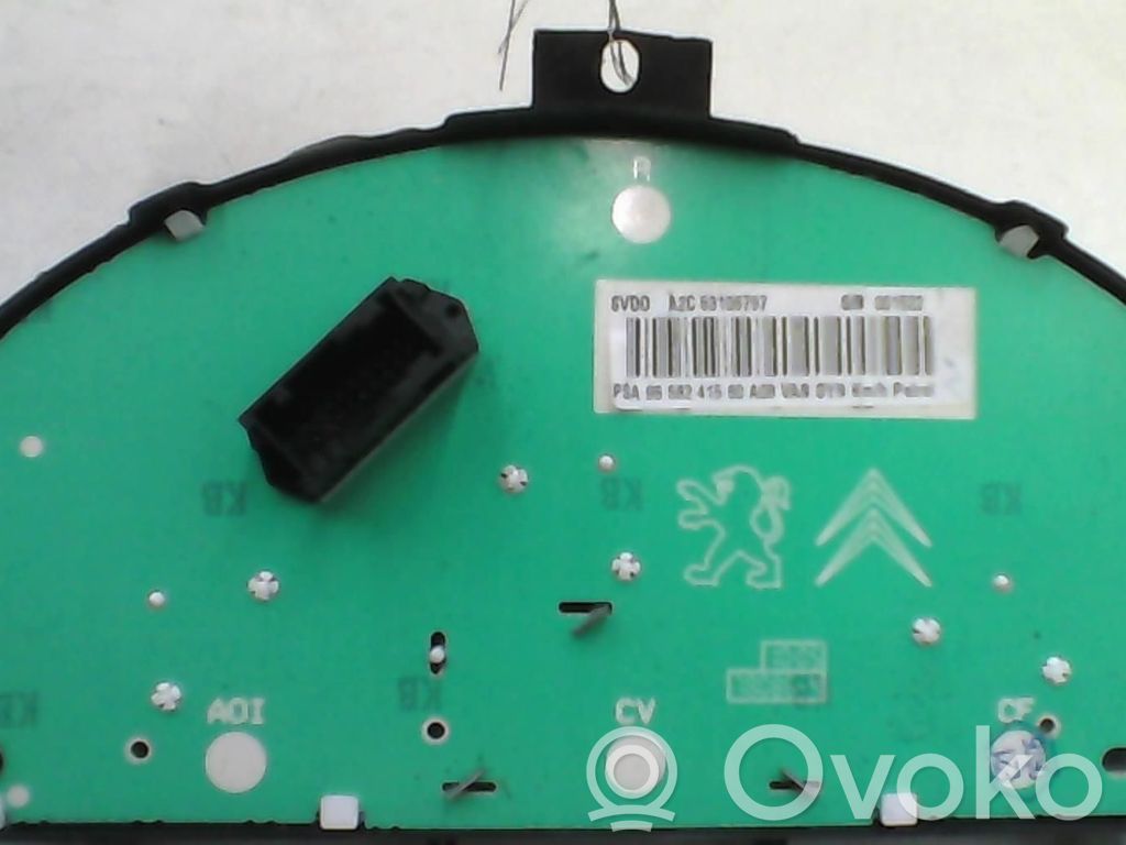 Peugeot 1007 Speedometer (instrument cluster) 