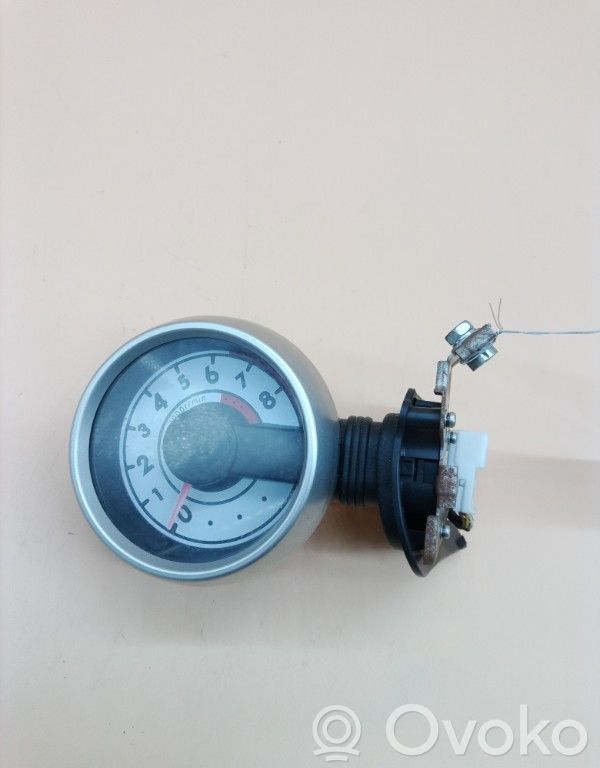 Peugeot 107 Tachometer 