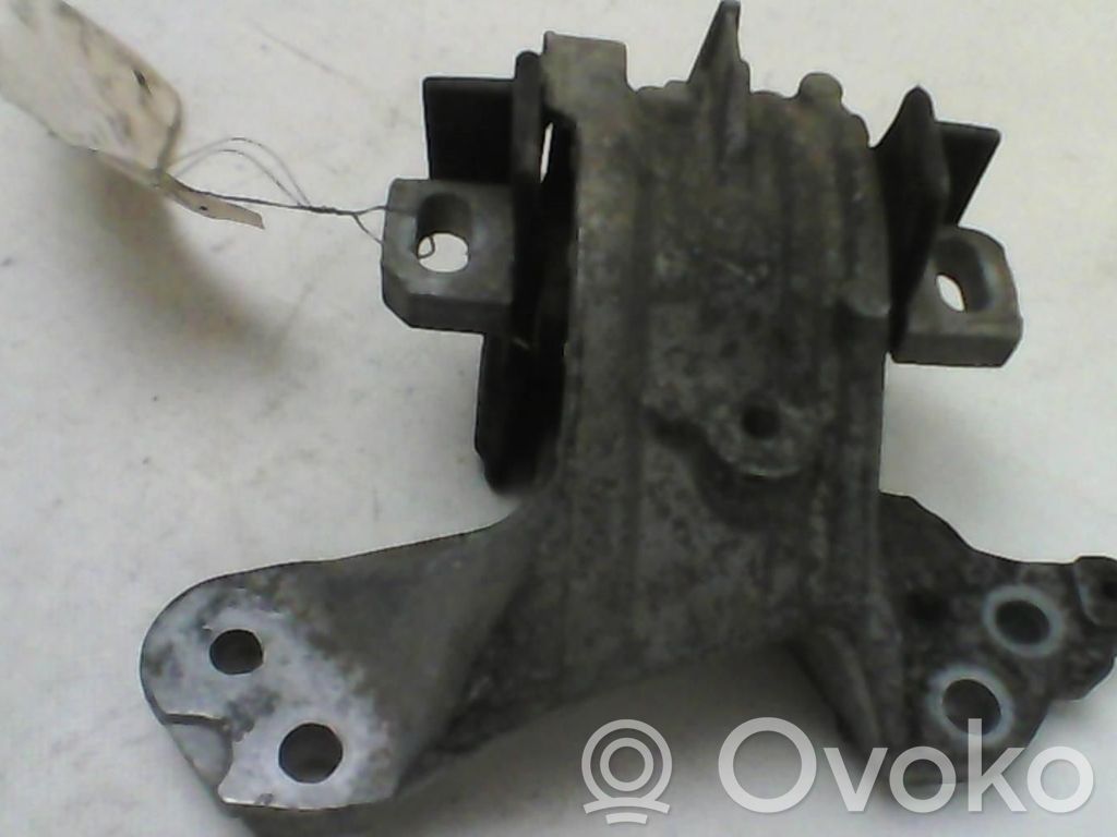 Peugeot 208 I Engine mount bracket 