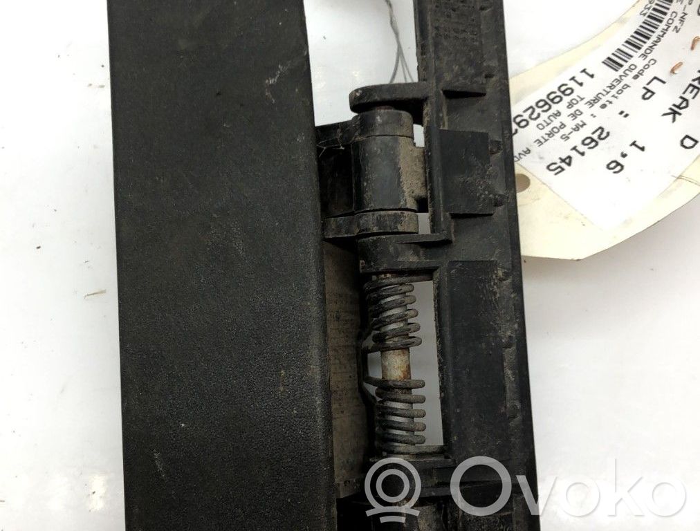 Peugeot 306 Klamka zewnętrzna drzwi przednich 