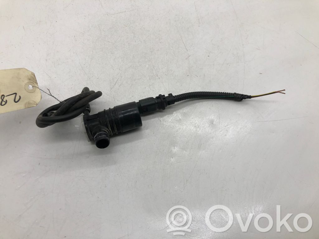 Peugeot Expert Windscreen/windshield washer pump 