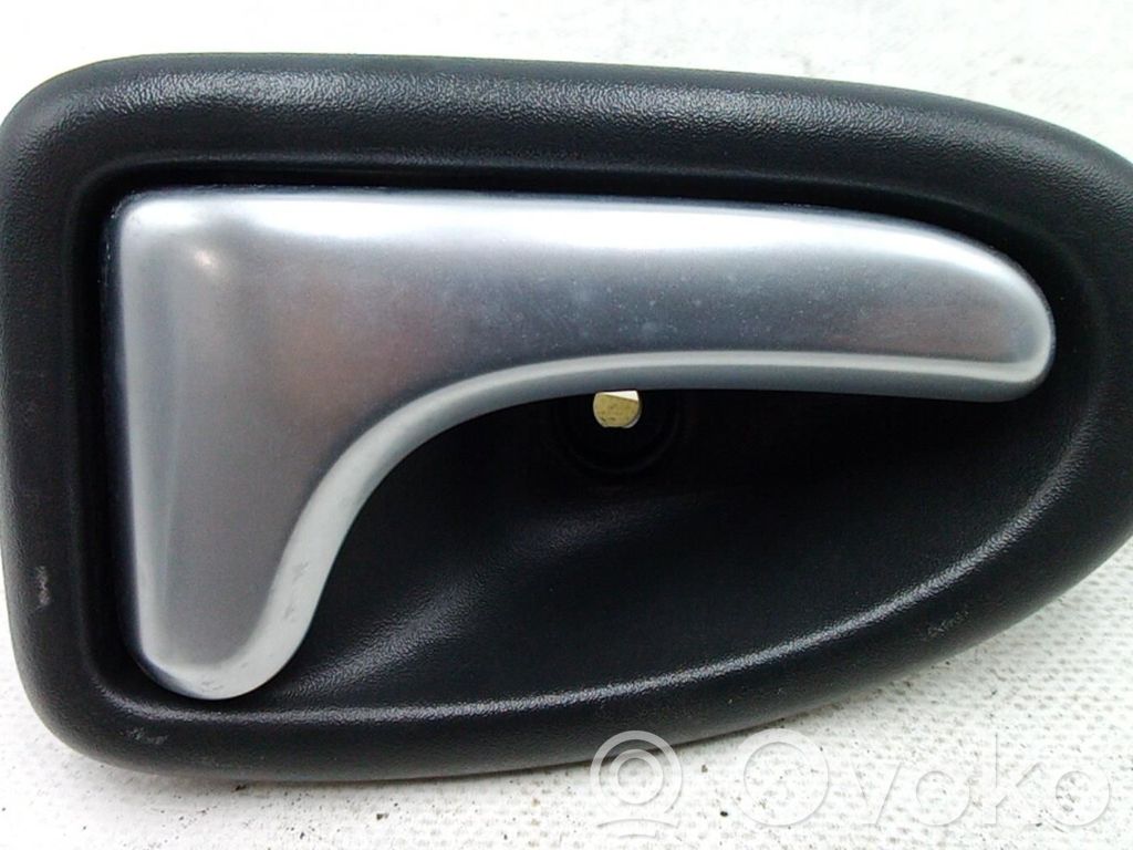 Renault Clio II Manecilla interna puerta trasera 