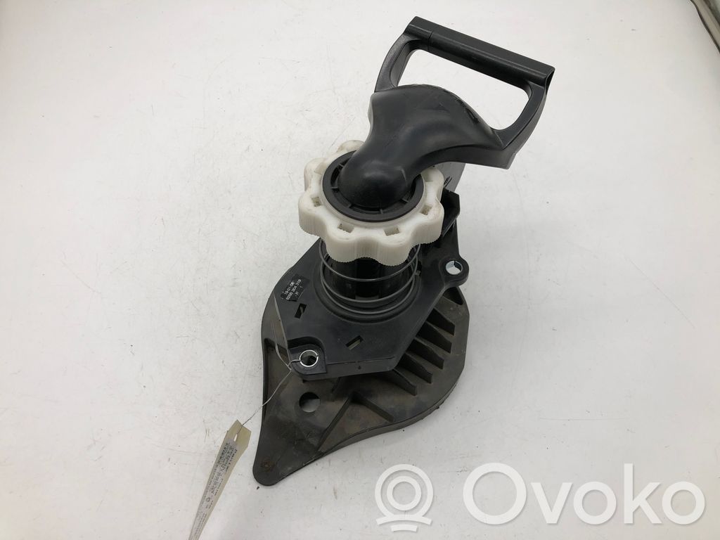 Renault Clio III Spare wheel section trim 