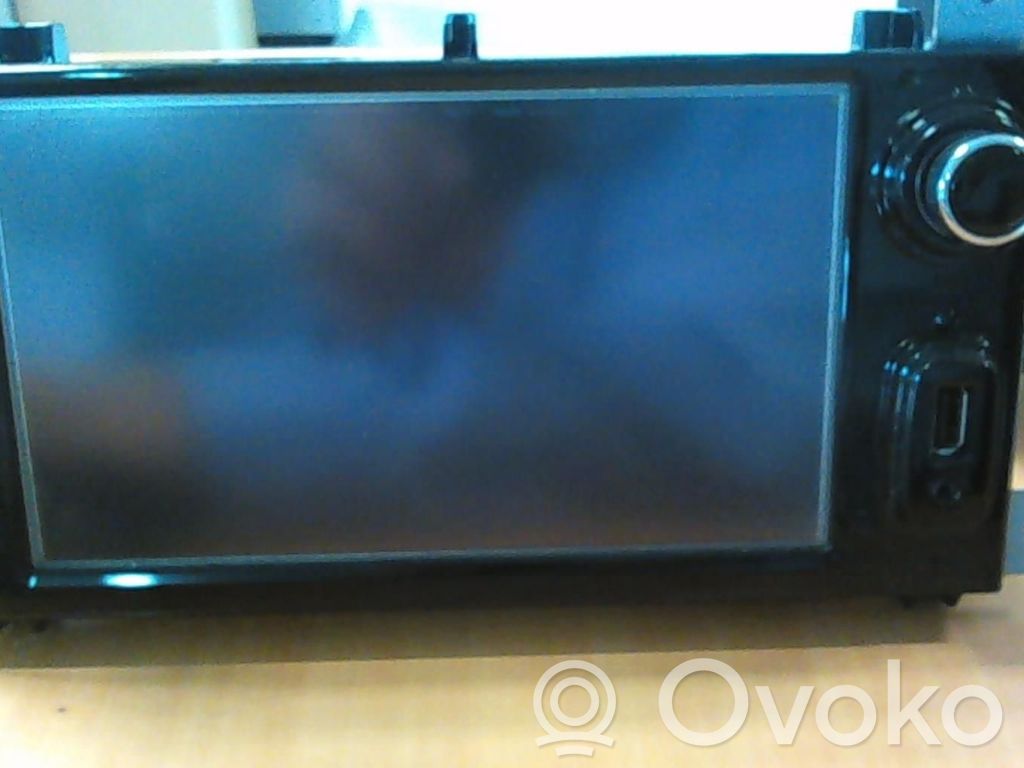 Renault Clio IV Radio/CD/DVD/GPS head unit 