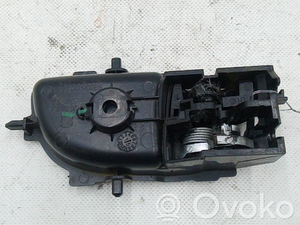 Toyota Auris E180 Manecilla interna puerta delantera 