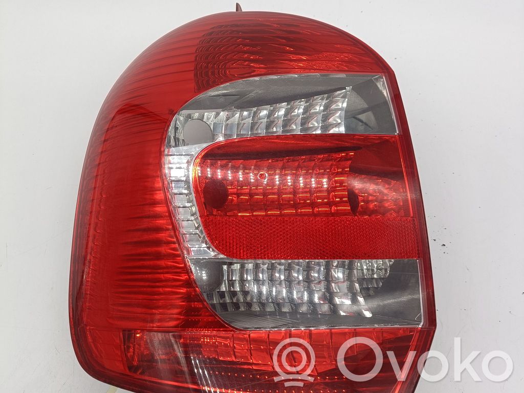 Renault Modus Aizmugurējais lukturis virsbūvē 