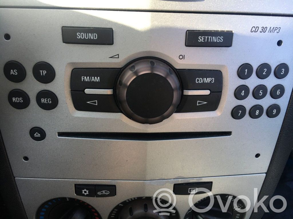 Opel Corsa D Unitate principală radio/CD/DVD/GPS 