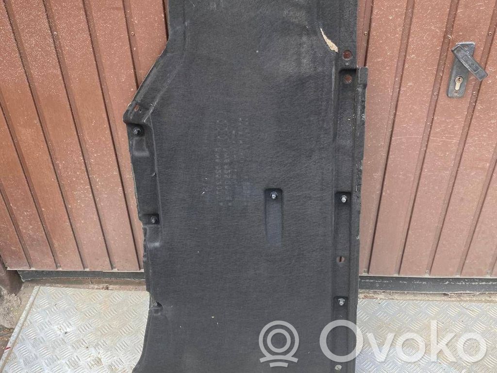 Protección inferior lateral   8W6825207D,8W6825207E