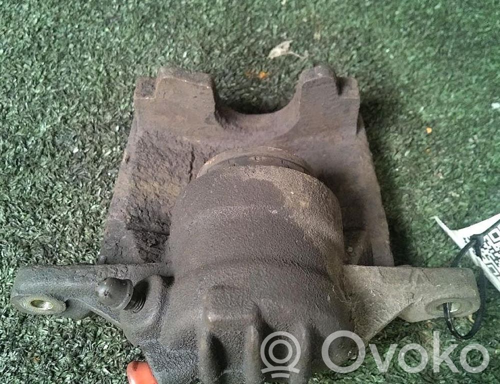 Citroen Xsara Picasso Zacisk hamulcowy przedni 