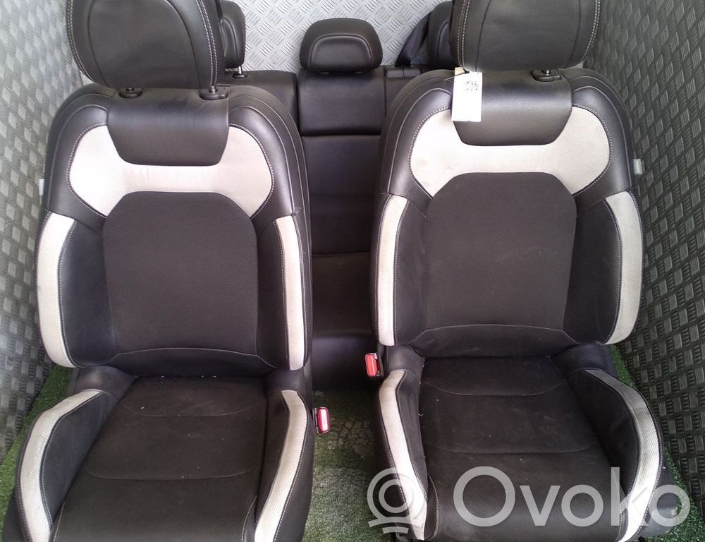 Citroen DS4 Juego interior 