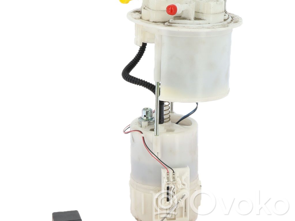 Sensor de nivel de combustible   B001057880