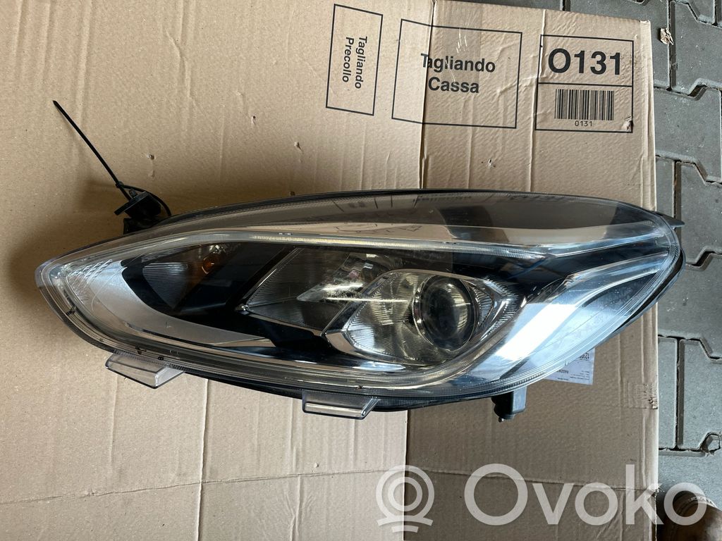Ford Fiesta Headlight/headlamp 