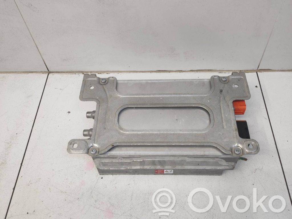 Langaton latausmoduuli   5QE915684A