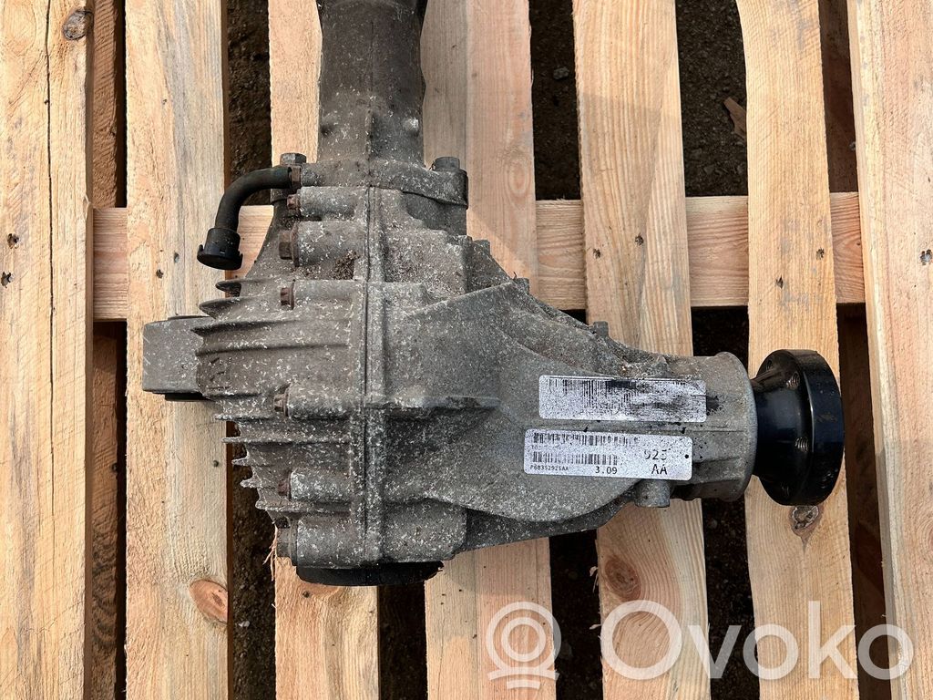Front differential   P68352925AA