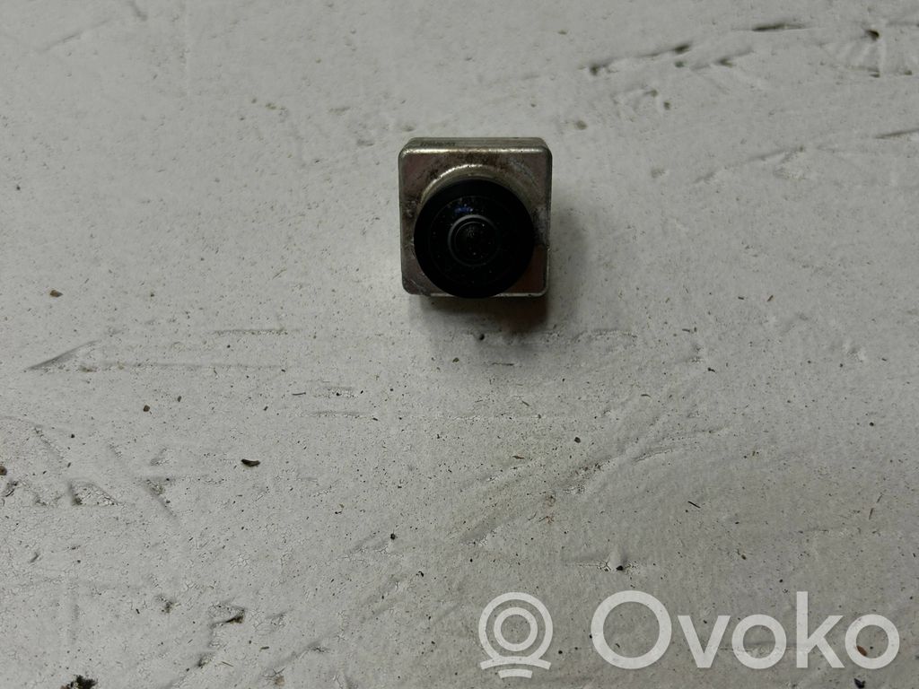 Volkswagen Touareg III Front bumper camera 