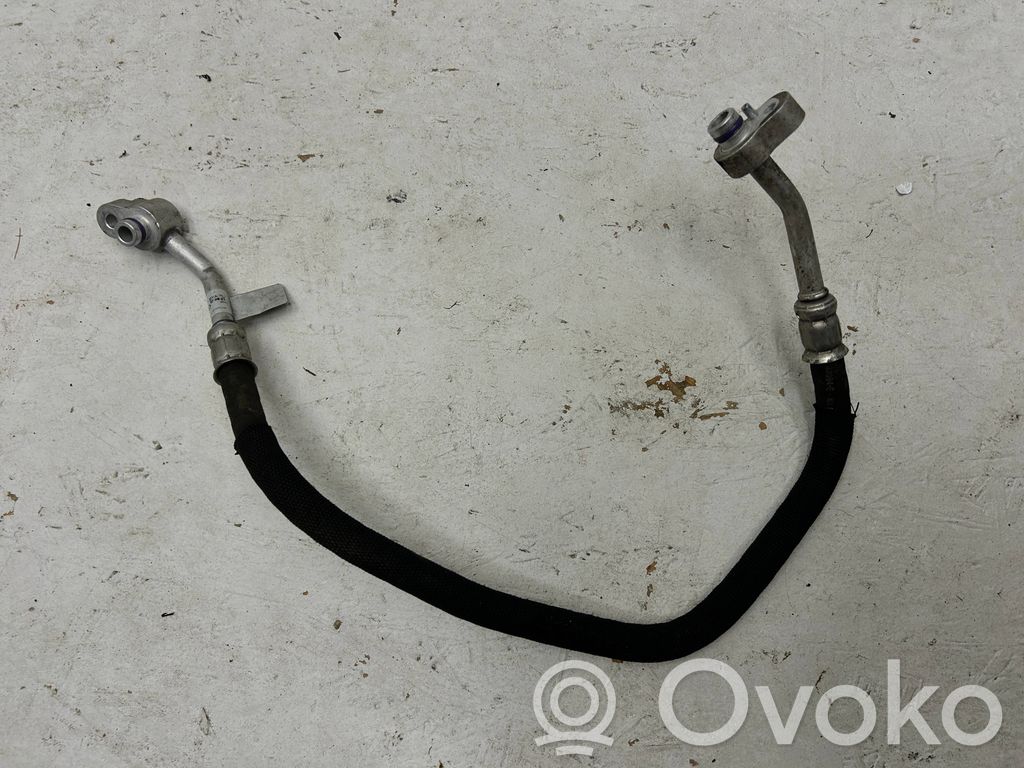 Audi A5 Ilmastointilaitteen putki (A/C) 
