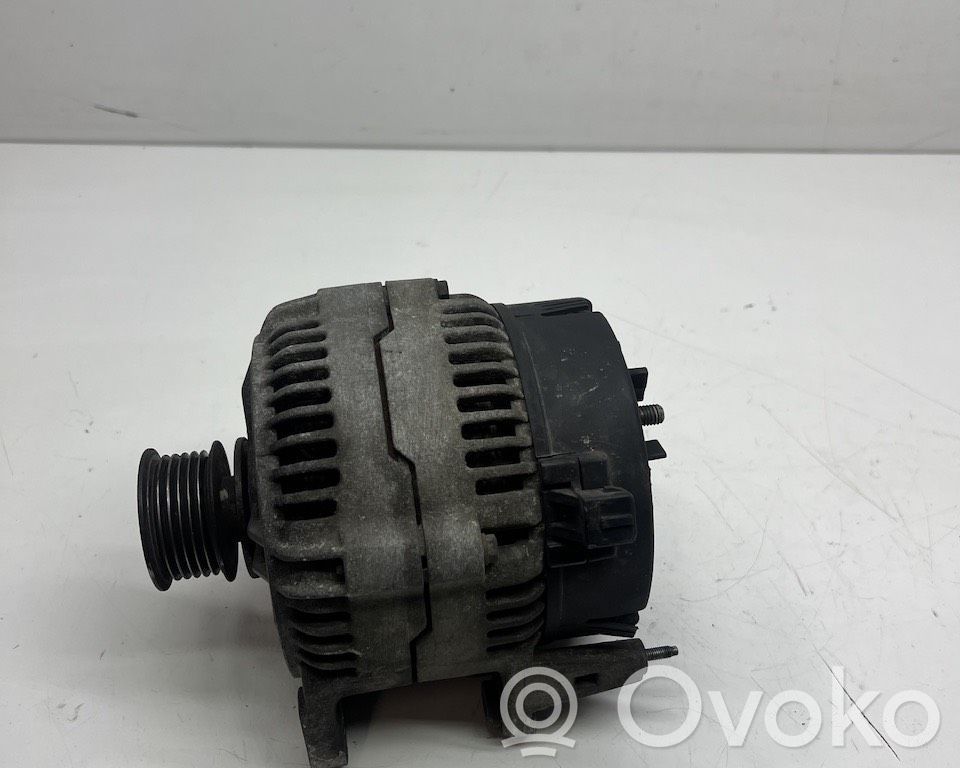 Volkswagen PASSAT B4 Alternador 