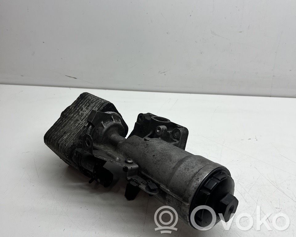 Mocowanie / uchwyt filtra oleju   045115389E,FL207