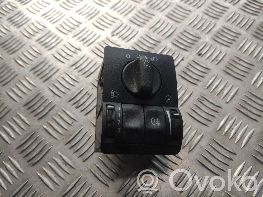 Opel Astra G Light switch 