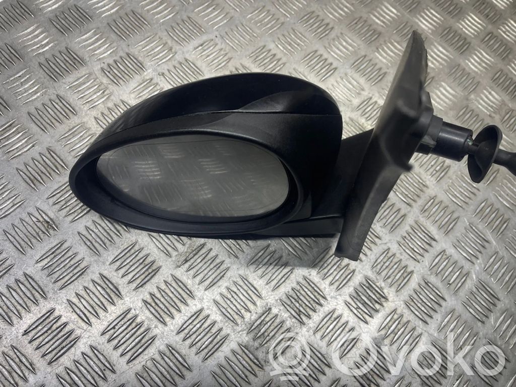 Toyota Aygo AB10 Front door electric wing mirror 