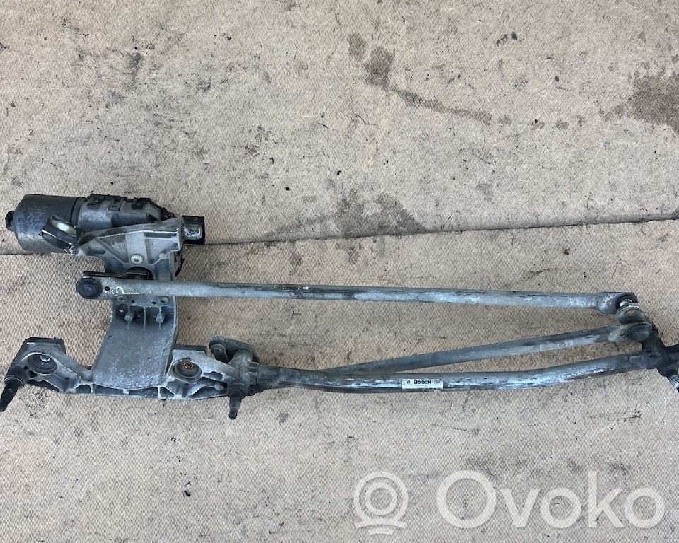 Ford Focus C-MAX Front wiper linkage and motor 