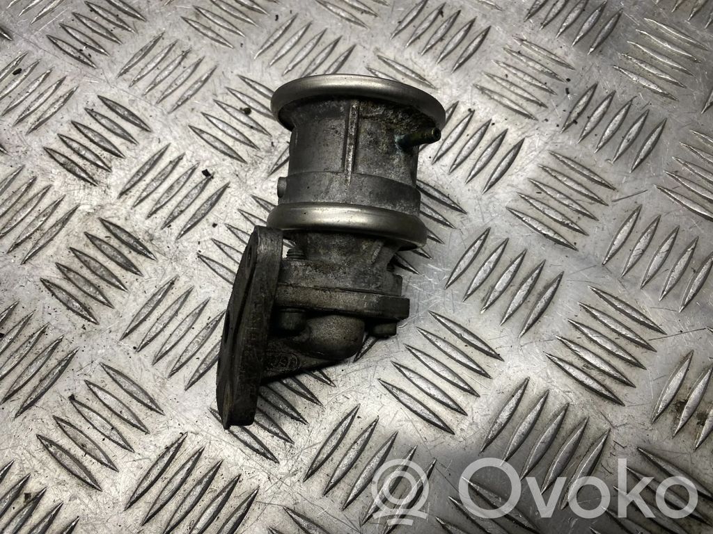 Audi A4 S4 B5 8D Válvula EGR 