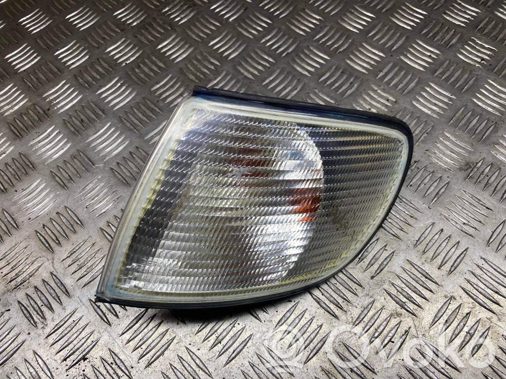 Volkswagen PASSAT B5 Front indicator light 