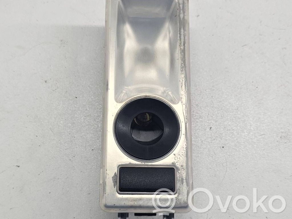 BMW 5 E60 E61 Lampka podsufitki tylna 