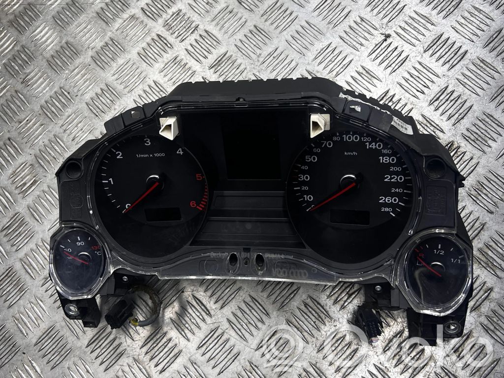 Audi A8 S8 D3 4E Speedometer (instrument cluster) 