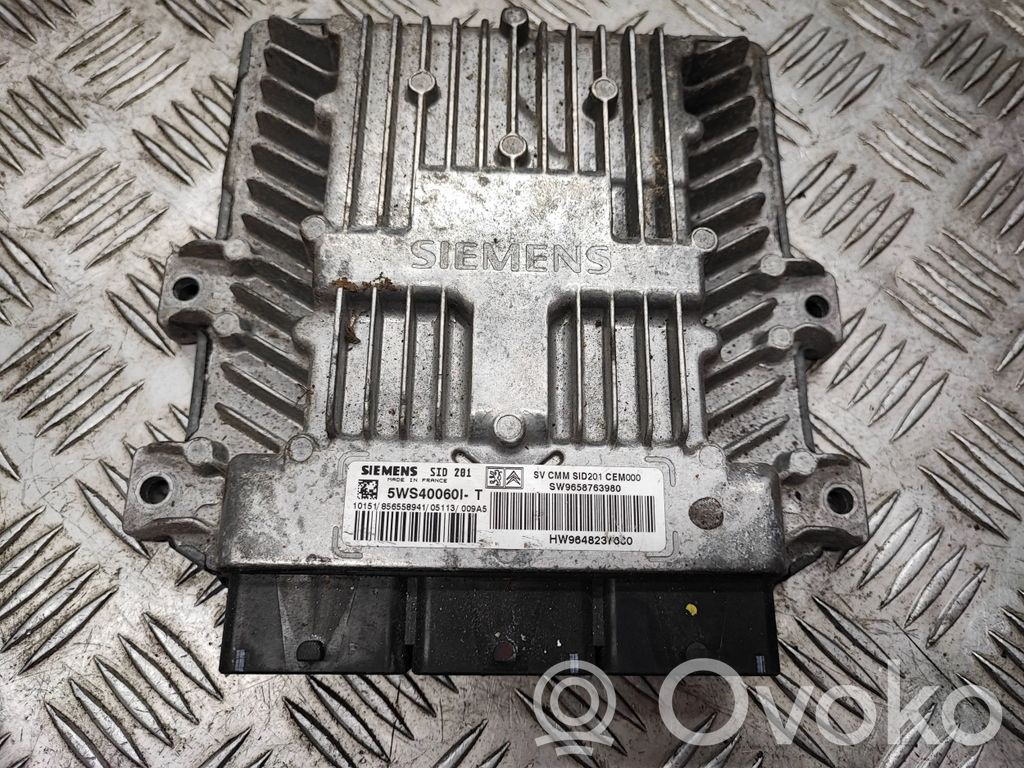 Peugeot 607 Engine control unit/module 